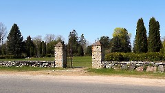 1. Люганузе. Кладбище. 8 мая 2024 г. Фото - Александр Хмыров