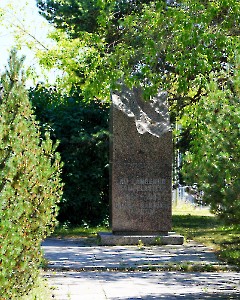 02. Хаапсалу. Воинское захоронение № 1. Фото Александра Хмырова, 6.07.2022