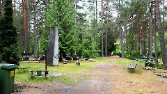 6. Хаапсалу, Лесное кладбище. Памятник на месте казни в 1941 г. Фото - Александр Хмыров, 2 июля 2023 г.