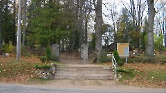 Rahumäe kalmistu. Вид на главные ворота кладбища Рахумяэ Анне Киви Дата 10.10.2008