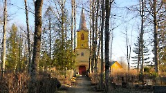 Järvakandi kalmistu - vaade kiriku teljel paiknevalt kalmistuteelt ida suunas. Foto A. Rospu, 09.12.2020