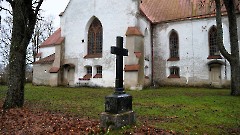 07. Юуру. Церковь Святого Михкеля. Фото- Александр Хмыров, 9 ноября 2025 г.