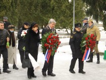 23 февраля в Таллине прошла церемония возложения цветов  к подножью памятника Воина-Освободителя