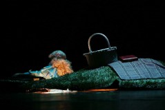 С премьерой, Русский театр!