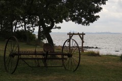 Русский театр представляет спектакль под открытым небом «Похороны по-эстонски»