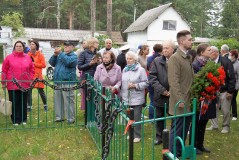 Церемония у памятника морякам с эсминца «Карл Маркс»