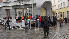 12 - Посольство РФ в Таллине в последний день выборов Президента России. 17 марта 2024 г. Фото - Александр Хмыров