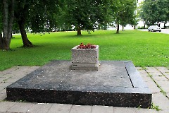 Памятник жителям Калласте, павшим во II мировой войне