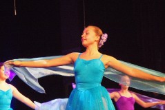 Прекрасное далеко на сцене Центра Русской Культуры