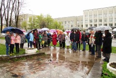 Церемония возложения цветов у Братской могилы «Слава героям»