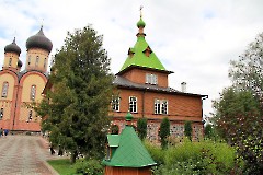 13. Пюхтицкий монастырь. 23 июля 2013 г. Фото - Александр Хмыров