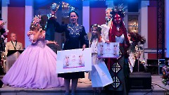 227. Бал цветов. Таллин, Кадриорг, 20 июля 2024 г. Фото - Александр Хмыров