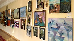 05. На открытии выставки «2005-2025. Ушедшая эпоха». Таллин, Центр культуры (Мере пст.5), 23 сентября 2025 г. Фото- Александр Хмыров