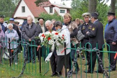 Церемония у памятника морякам с эсминца «Карл Маркс»