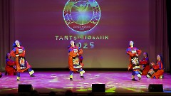 070. В Нарве стартовал фестиваль «Танцевальная мозаика». ДК Ругодив, 15 марта 2025 г. Фото - Александр Хмыров